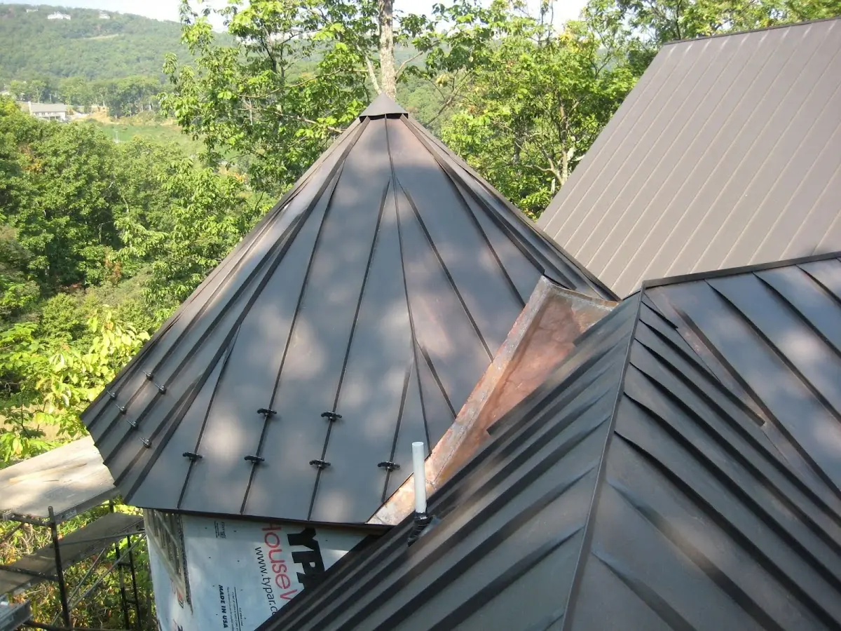Professional Roof Tarp Installation by Craftsman Roofing in Sunnybrook
